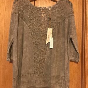 Women’s Gimmicks Dressy Top. Size XL.